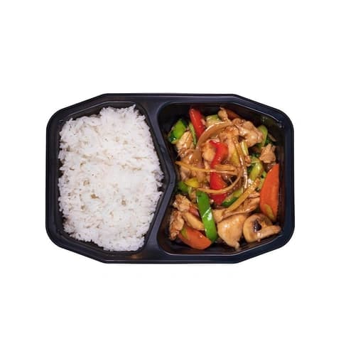 Wokad kyckling med ingefära, paprika och vårlök